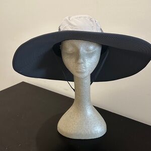Leotruny Super Wide Brim Bucket Hat UPF50+ Waterproof Sun Hat